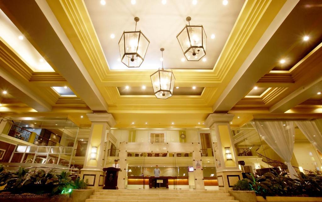 The Royal Mandaya Hotel Davao Ngoại thất bức ảnh