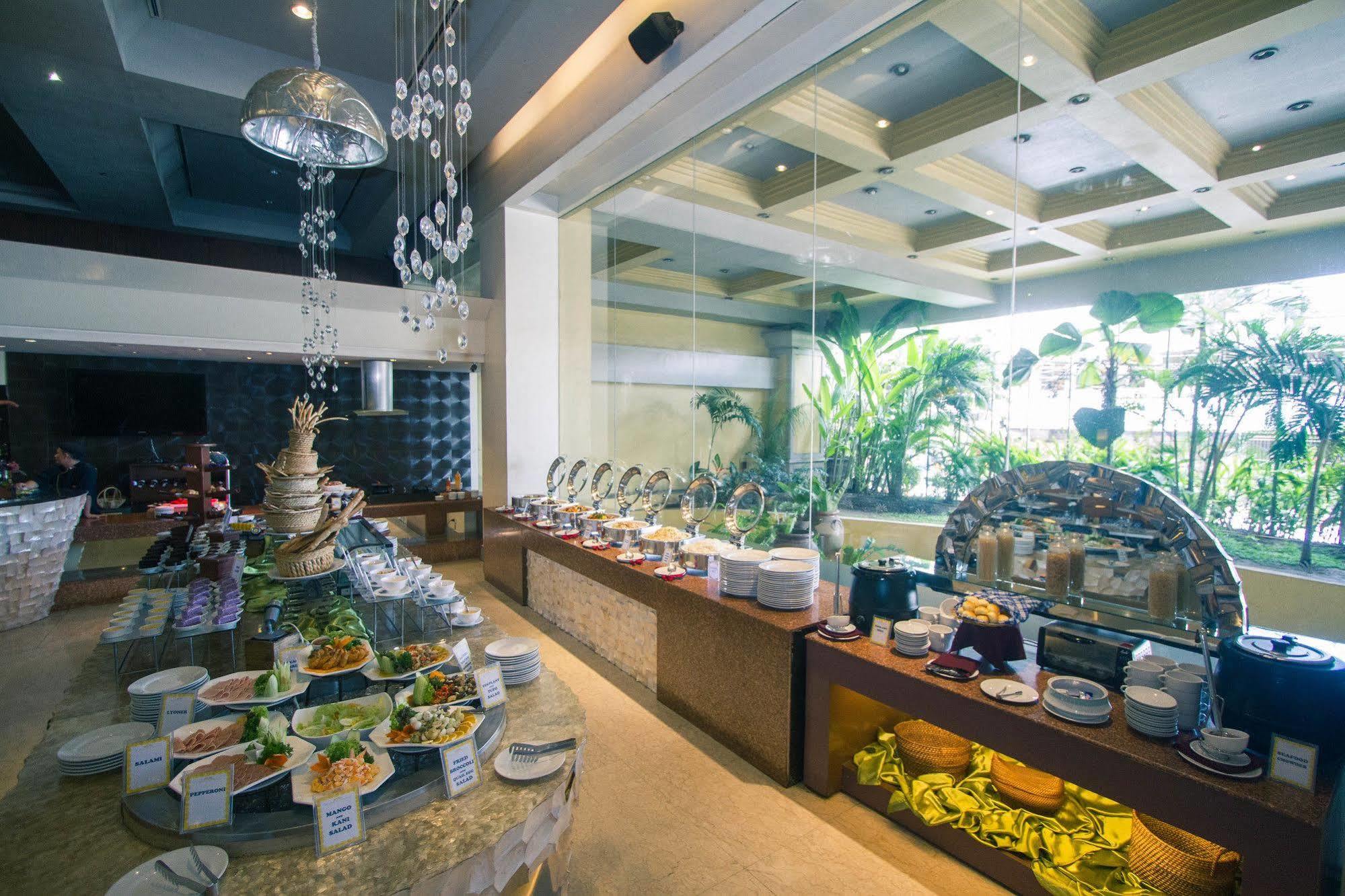 The Royal Mandaya Hotel Davao Ngoại thất bức ảnh