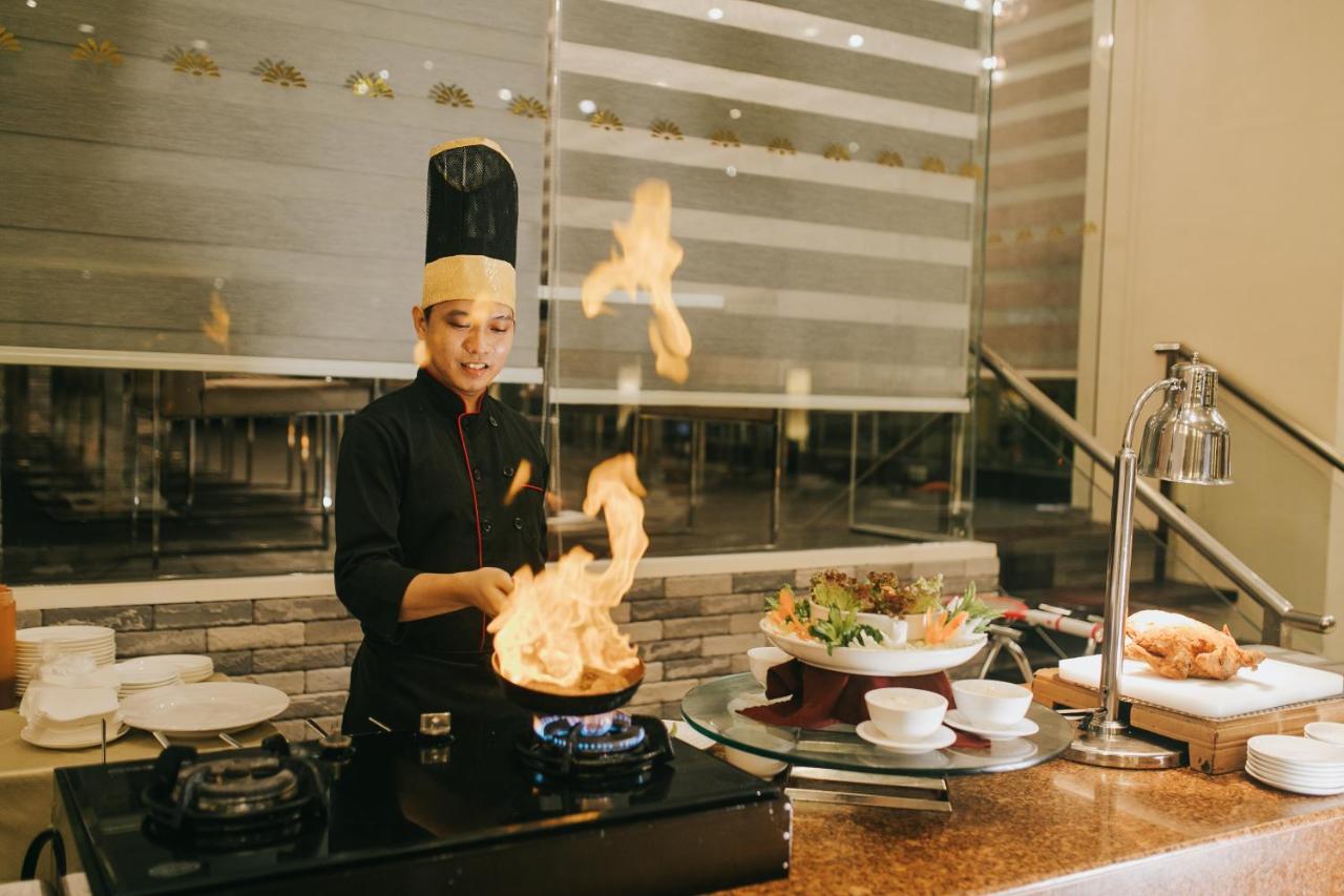 The Royal Mandaya Hotel Davao Ngoại thất bức ảnh