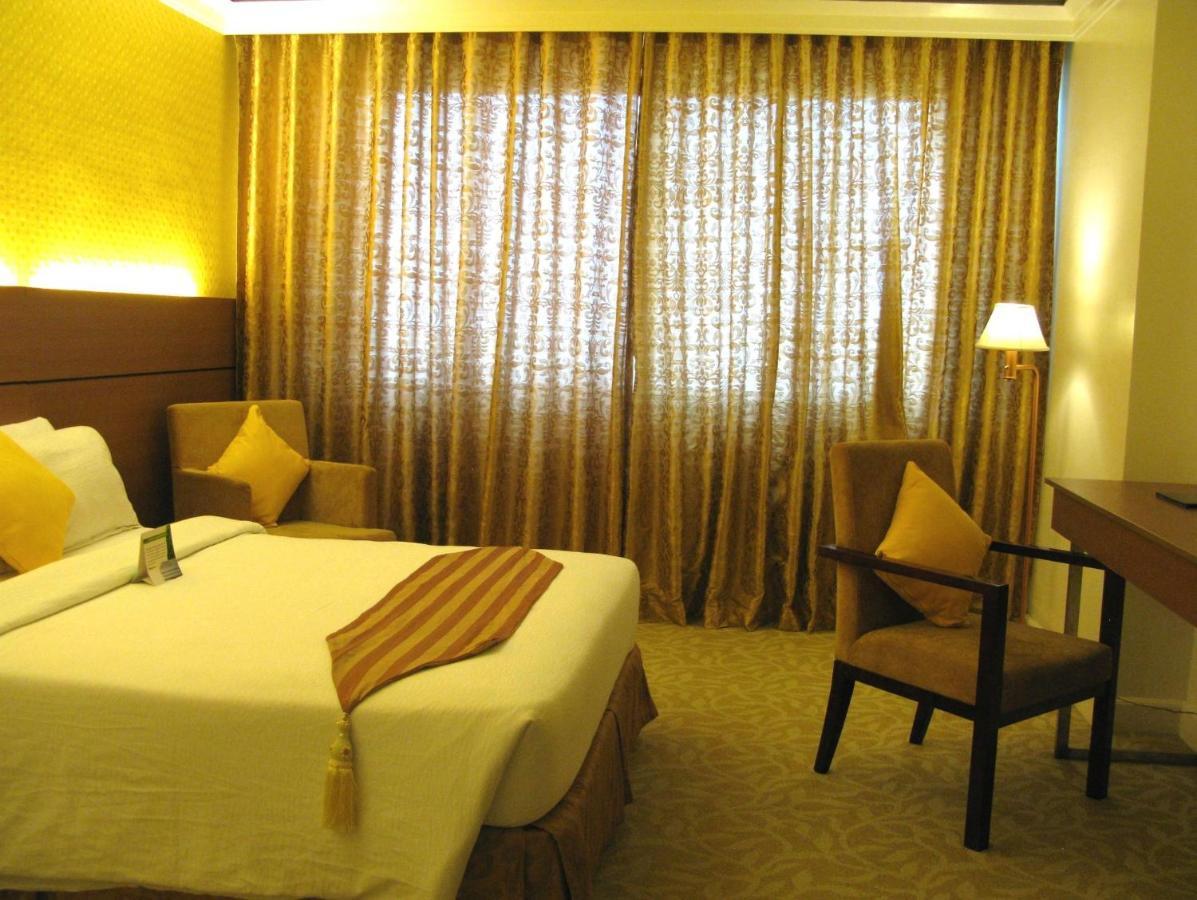 The Royal Mandaya Hotel Davao Ngoại thất bức ảnh